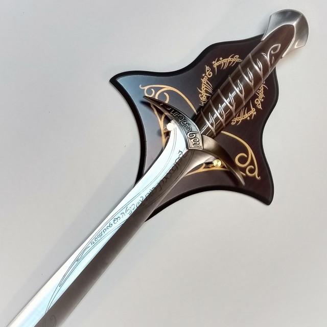 The Lord of The Rings: Sting, the Sword of Frodo, Large Edition